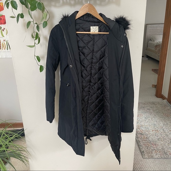 Urban Outfitters / Pins and Needles Whistler Faux Fur jacket - Picture 1 of 8